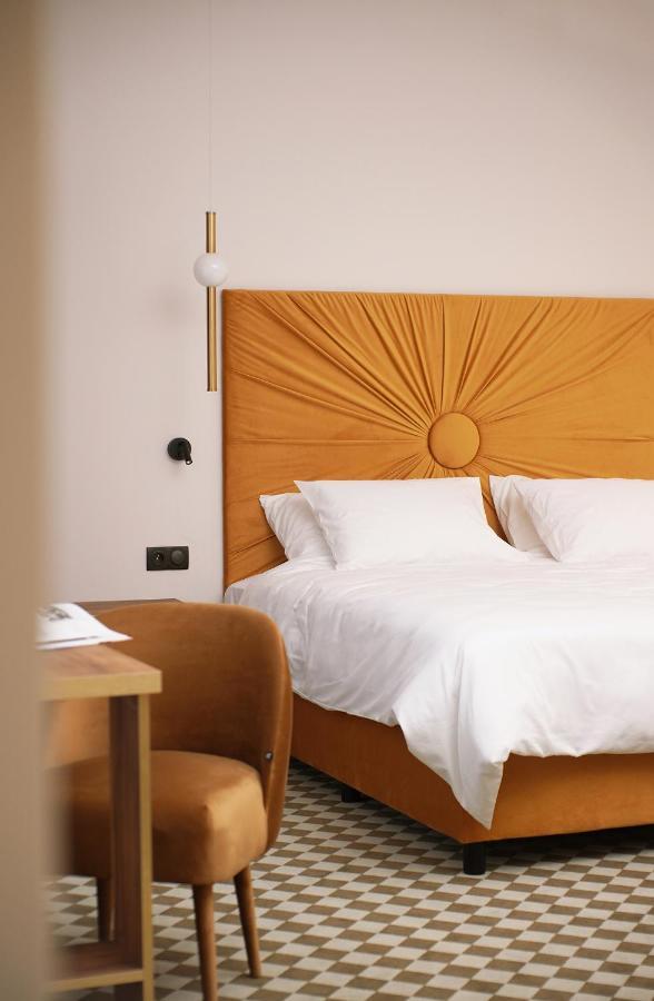 Hotel Pietryna ウッチ エクステリア 写真