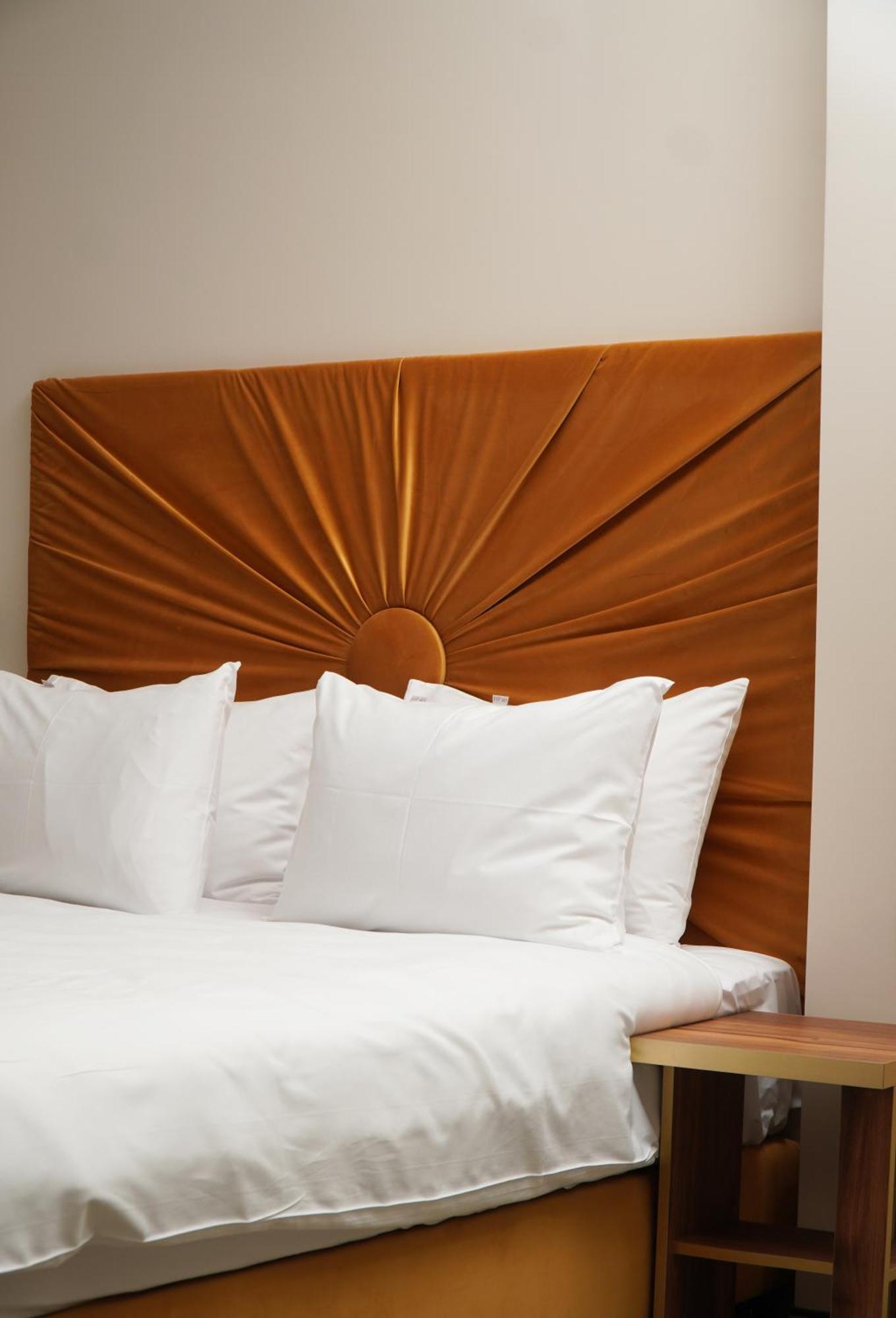 Hotel Pietryna ウッチ エクステリア 写真