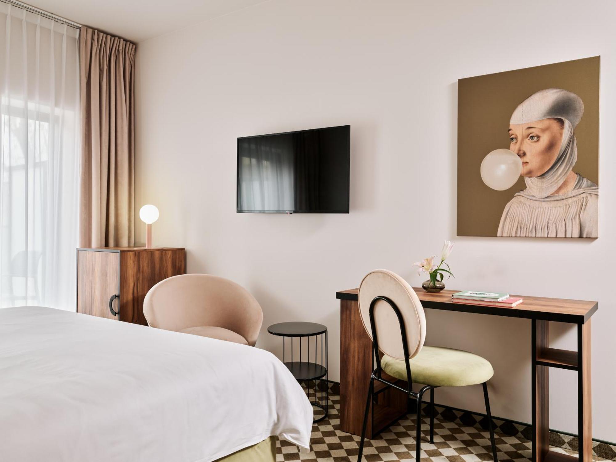 Hotel Pietryna ウッチ エクステリア 写真