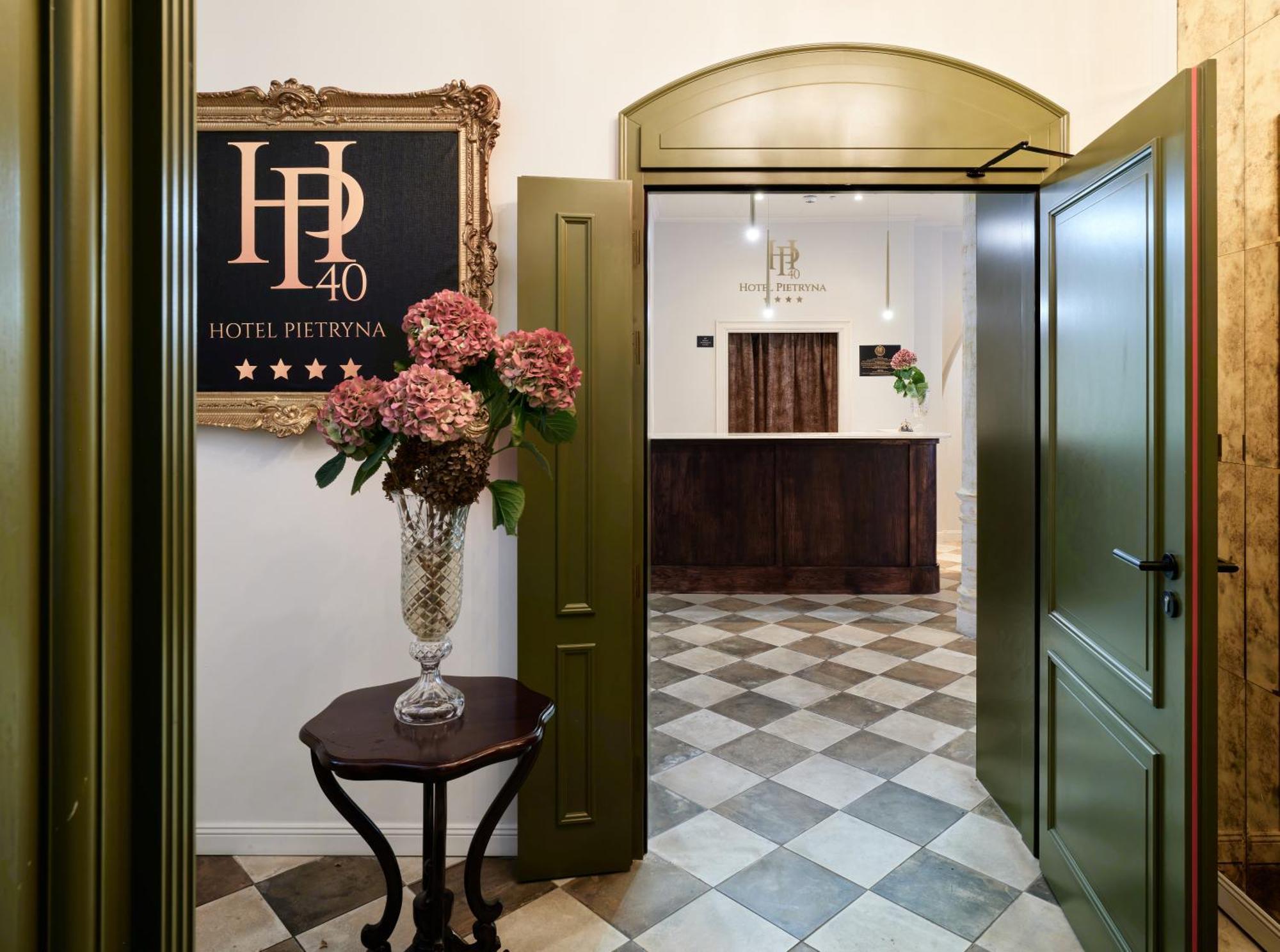 Hotel Pietryna ウッチ エクステリア 写真