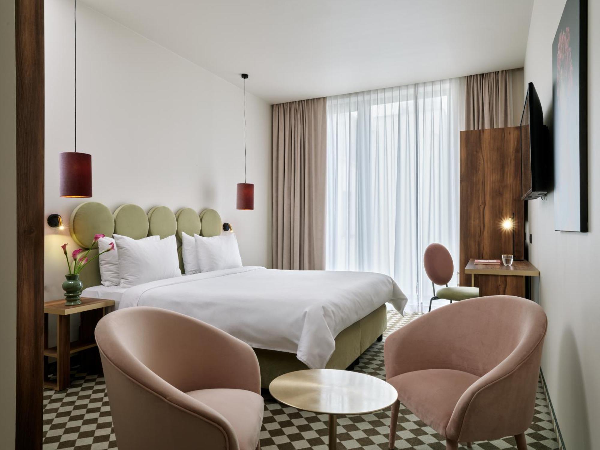 Hotel Pietryna ウッチ エクステリア 写真