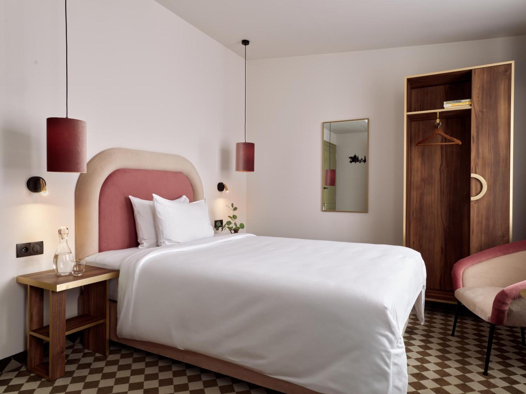 Hotel Pietryna ウッチ エクステリア 写真